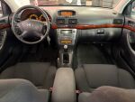 Toyota Avensis 2006 Hopea