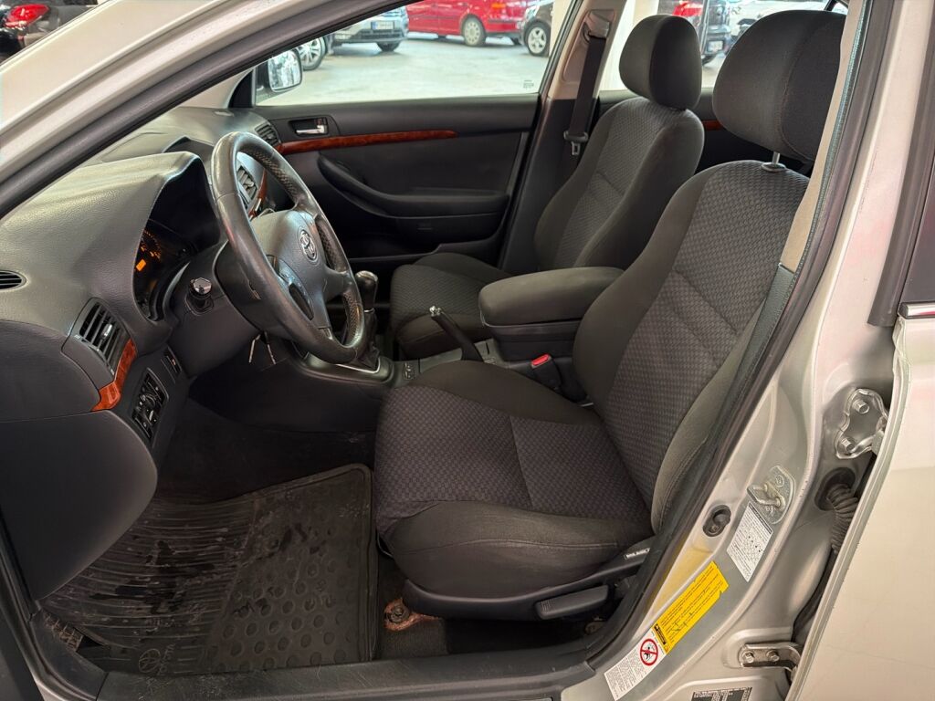 Toyota Avensis 2006 Hopea