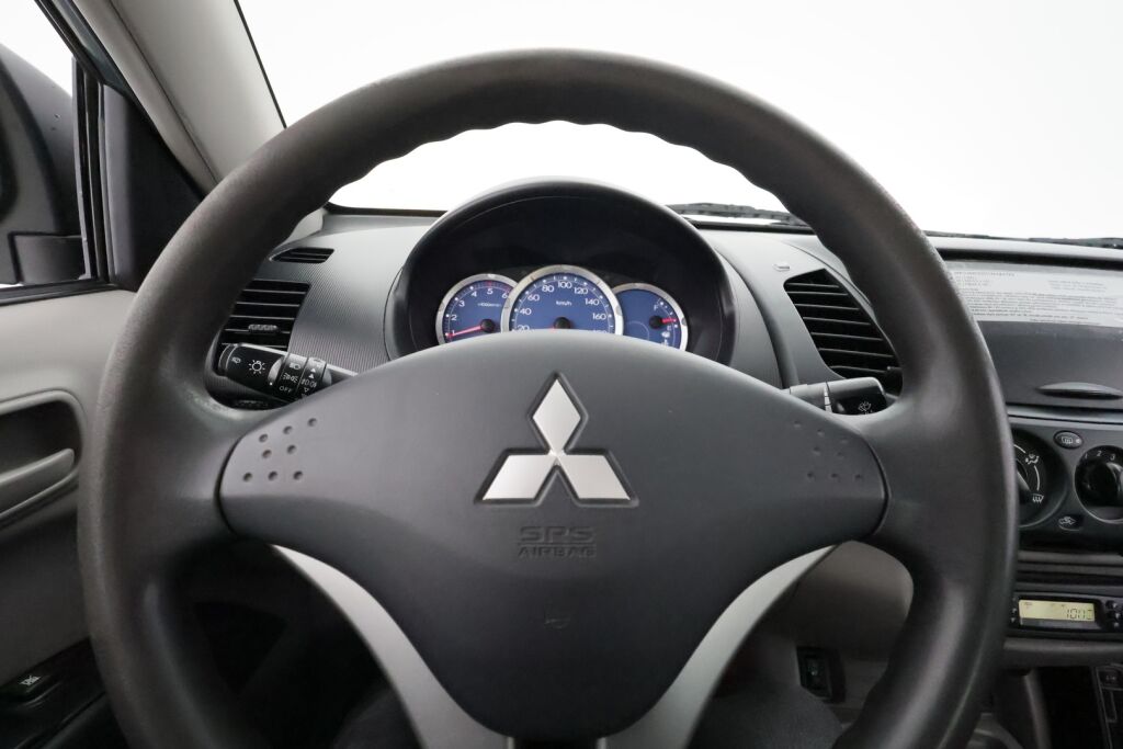 Mitsubishi L200 2007 Vihreä