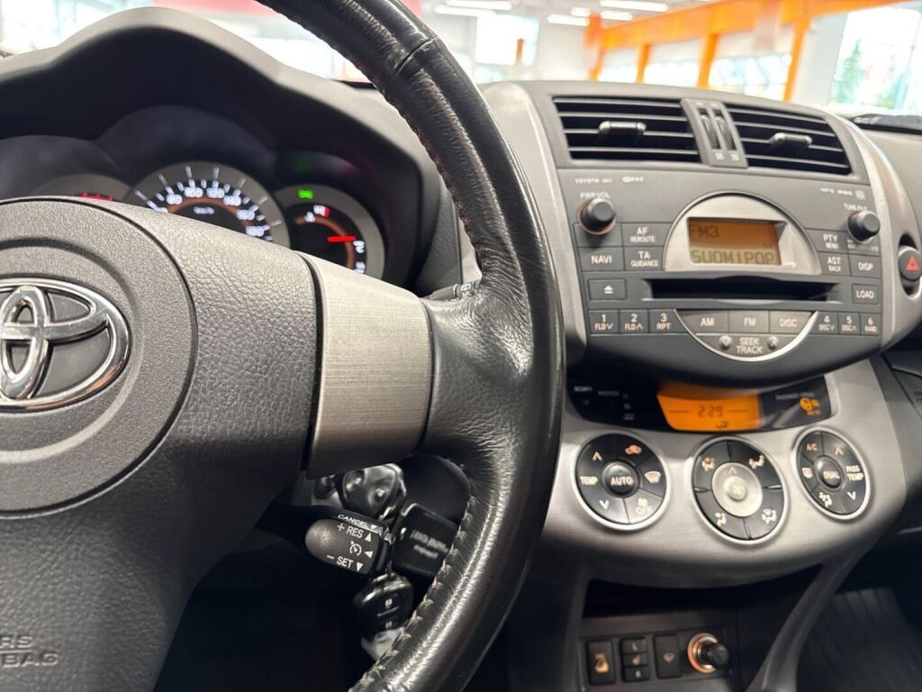 Toyota RAV4 2007 Musta