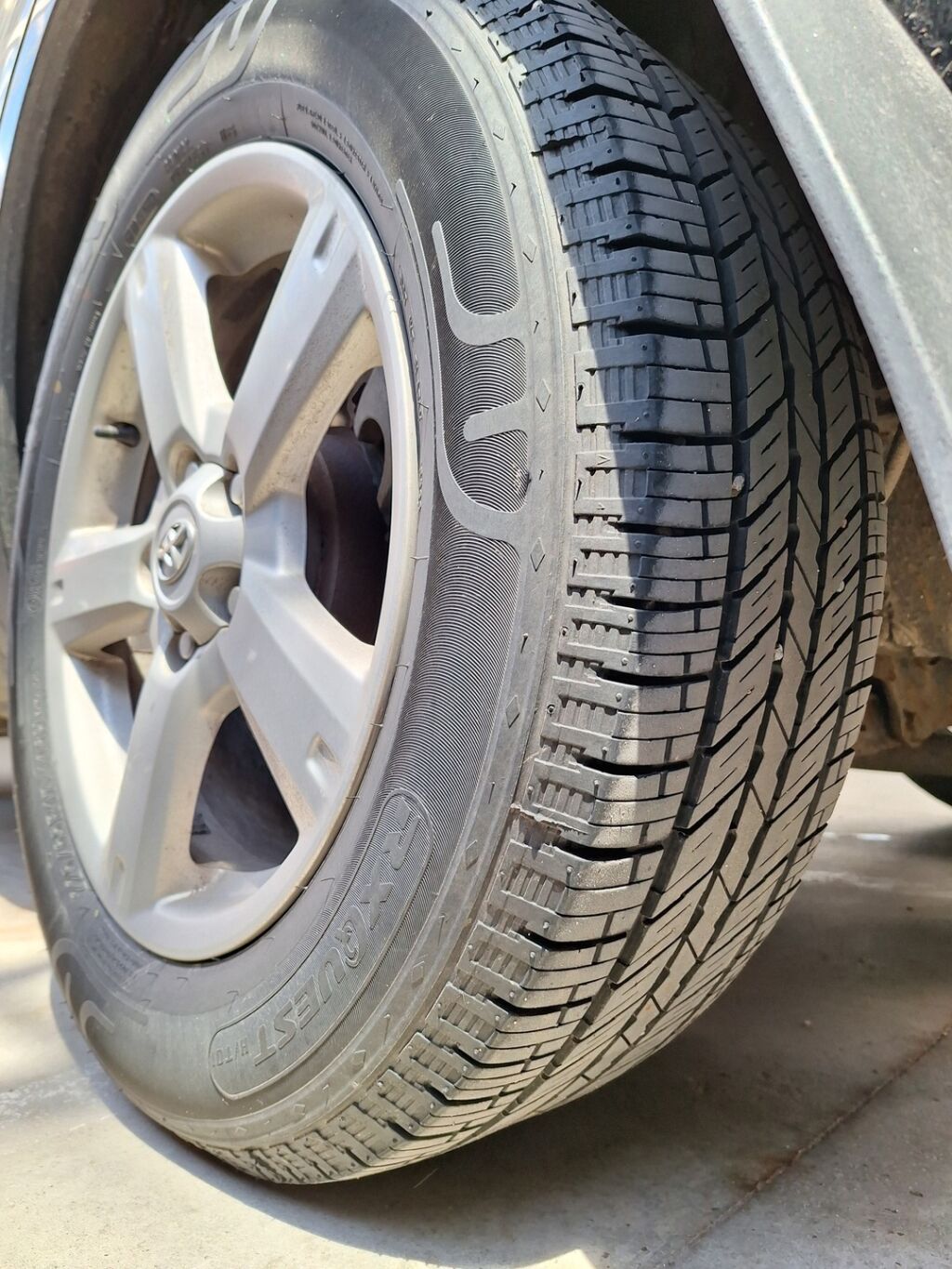 Toyota RAV4 2007 Musta