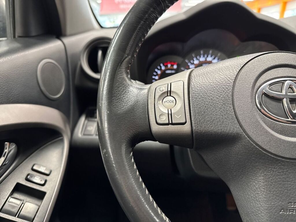 Toyota RAV4 2007 Musta