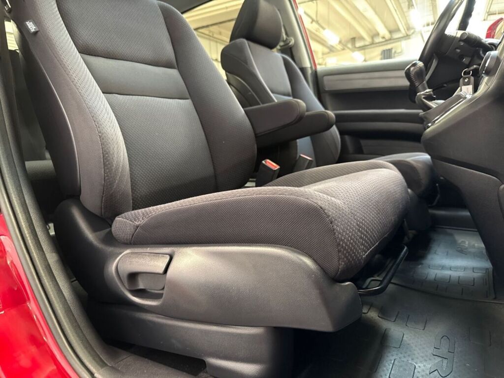Honda CR-V 2007 Punainen