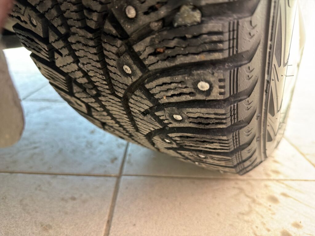 Mercedes-Benz E 2007 Punainen