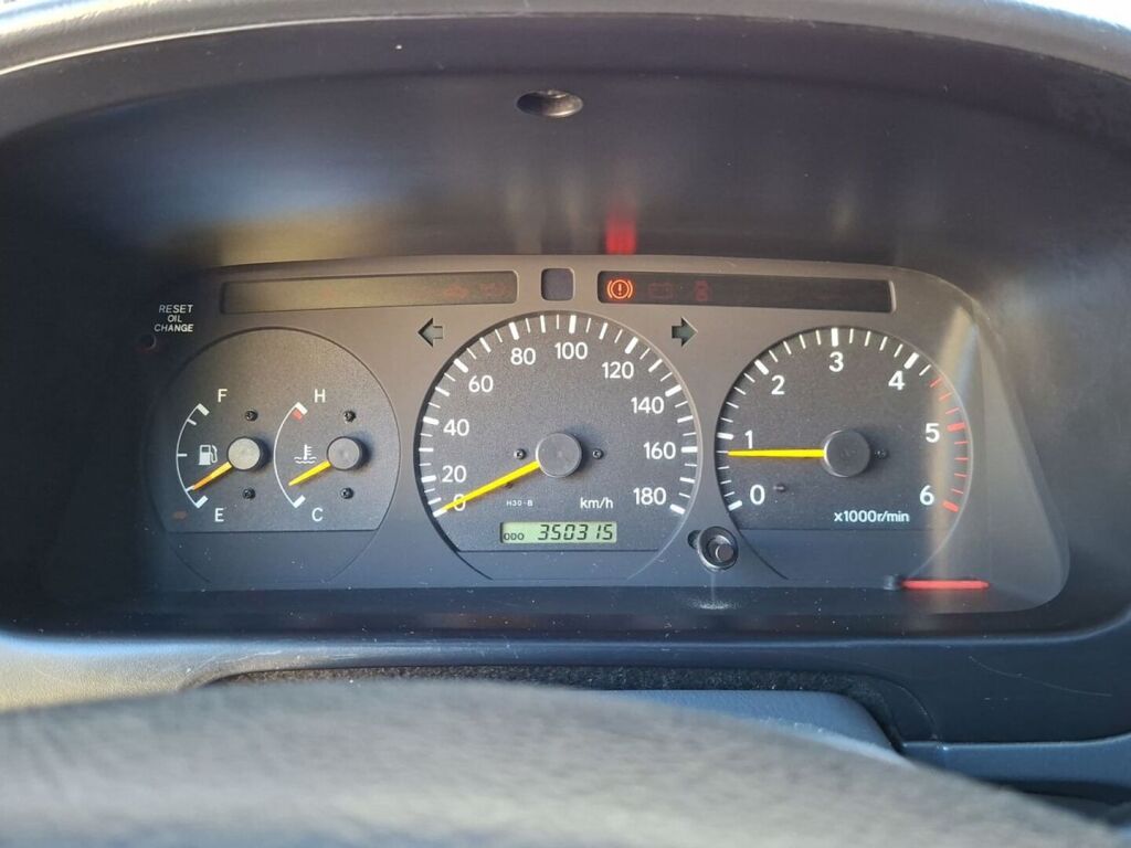 Toyota Hiace VAN 2.5 TD 2007, kuva 4/15