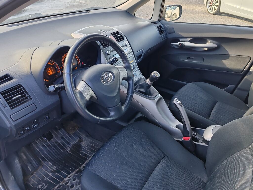 Toyota Auris 2007 Harmaa