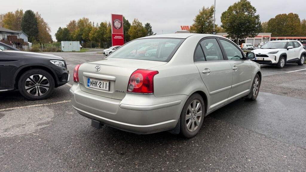 Toyota Avensis 2008 Hopea