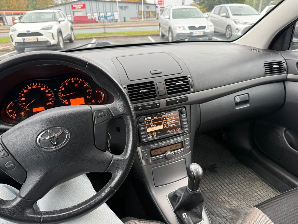 Toyota Avensis 2008 Hopea