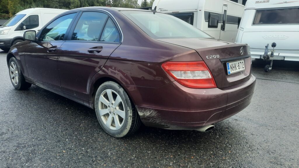 Mercedes-Benz C 2007 Punainen