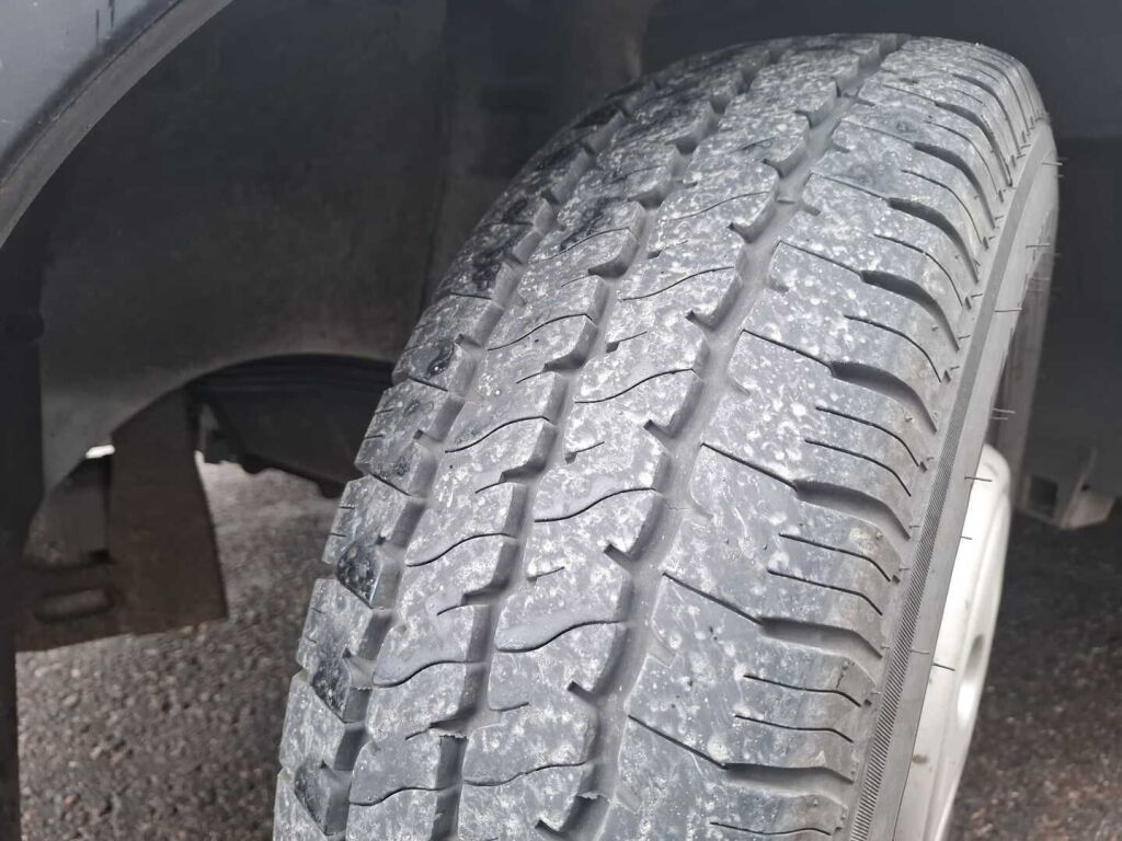 Knaus Sun Traveller 655 MF 2007 Valkoinen