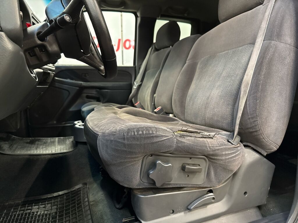 Chevrolet Silverado 2003 