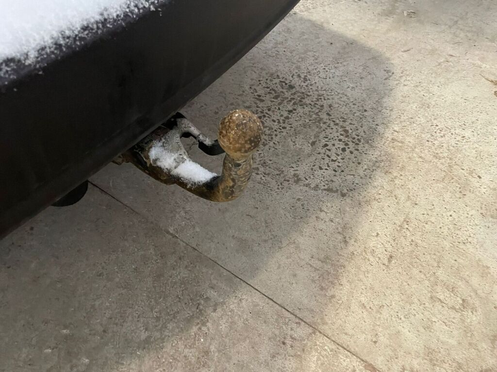 Toyota Avensis 2008 Punainen