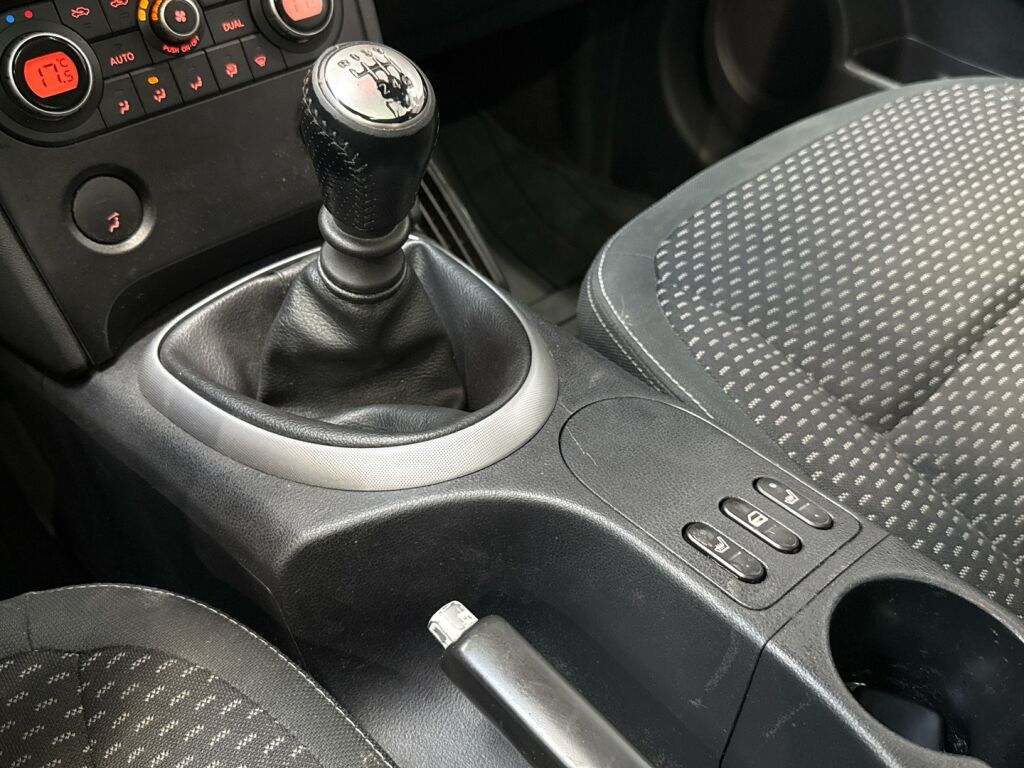 Nissan Qashqai 2008 Musta