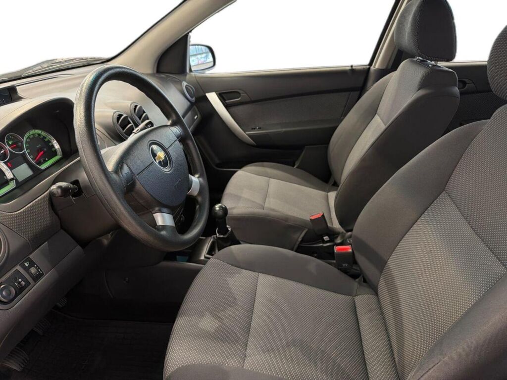 Chevrolet Aveo 2011 Punainen