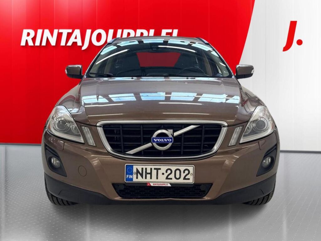 Volvo XC60 2010 Ruskea (beige)