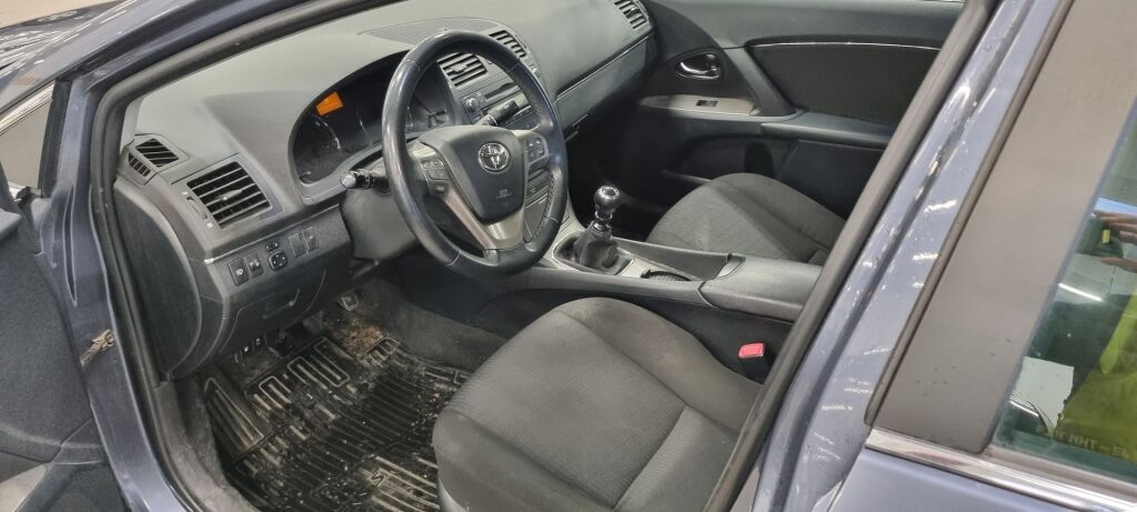 Toyota Avensis 2010 Sininen