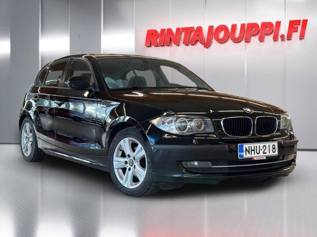 BMW 116 2011 Musta