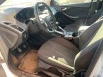 Ford Focus 2011 Valkoinen