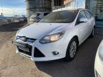 Ford Focus 2011 Valkoinen