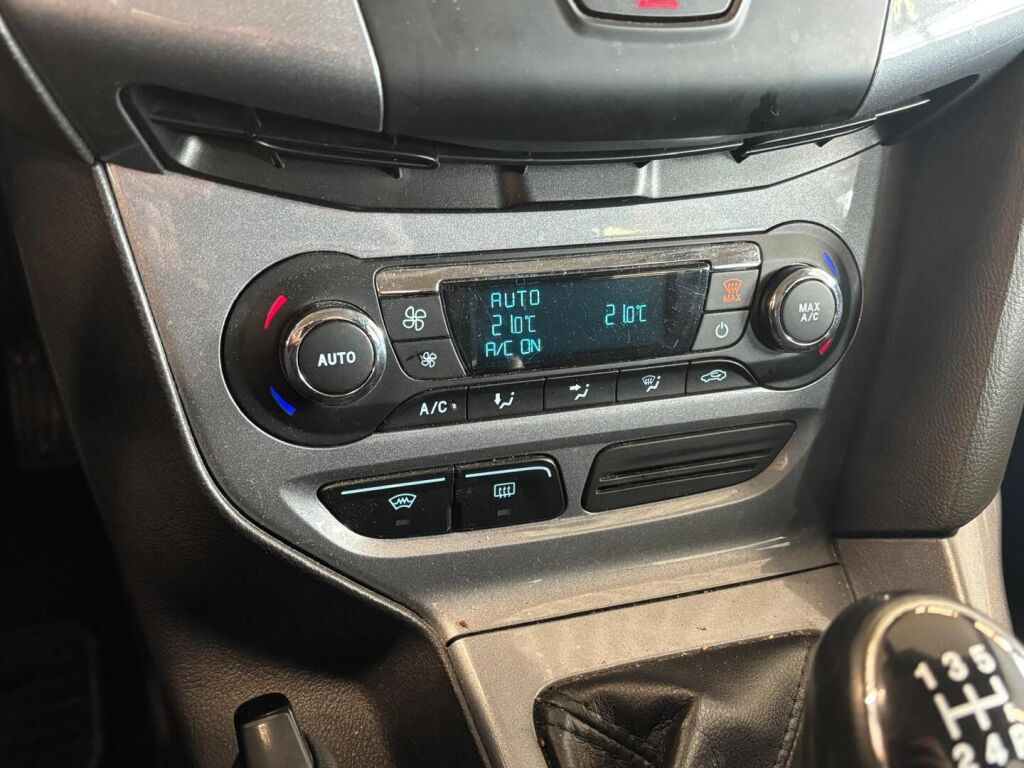 Ford Focus 2011 Musta