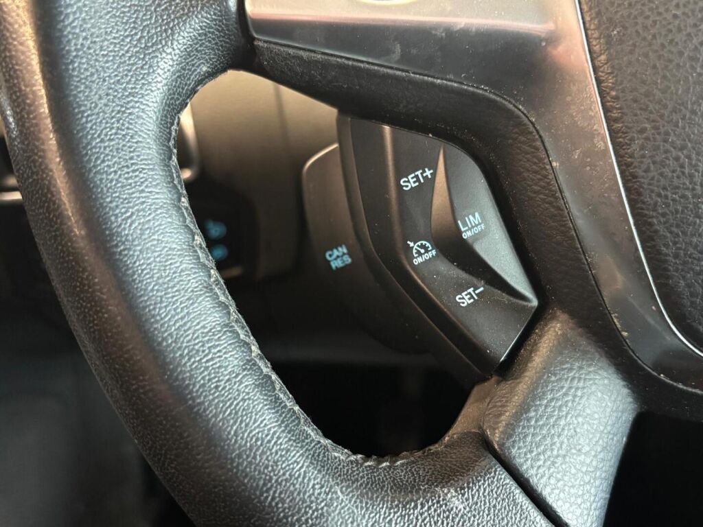 Ford Focus 2011 Musta