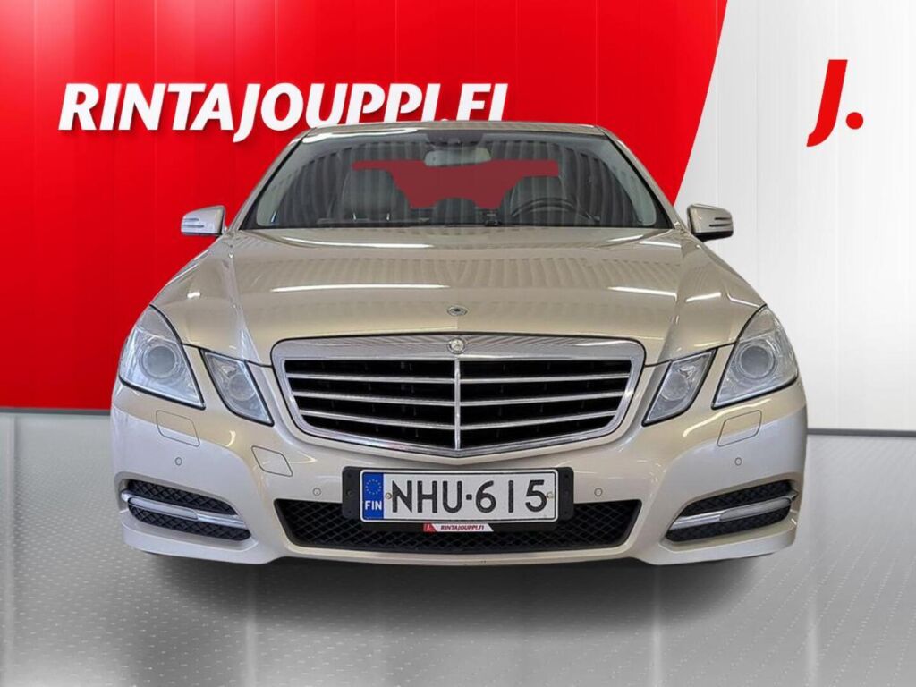 Mercedes-Benz E 2011 Ruskea (beige)
