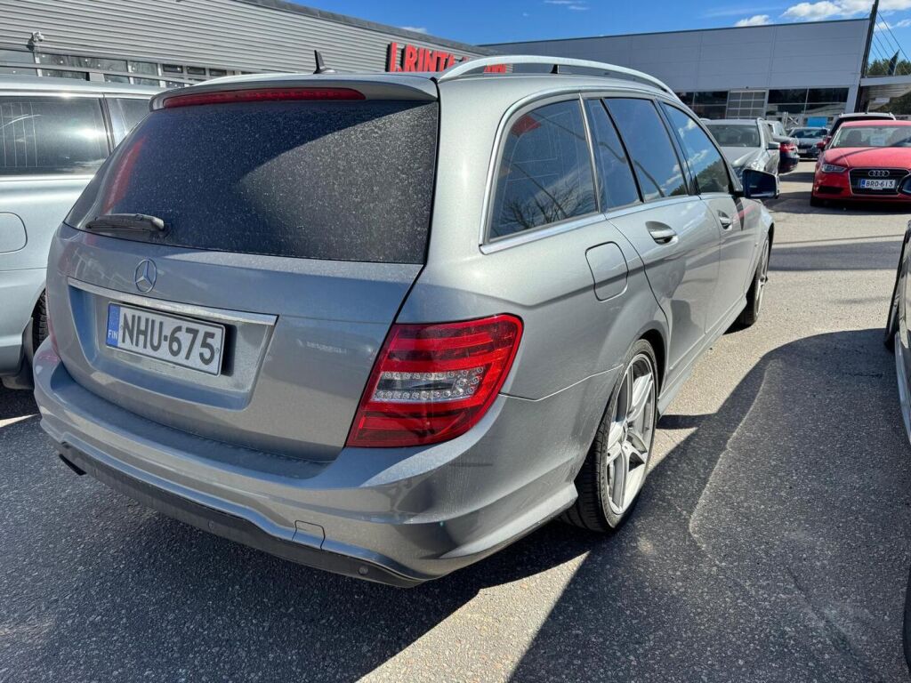 Mercedes-Benz C 2011 Harmaa