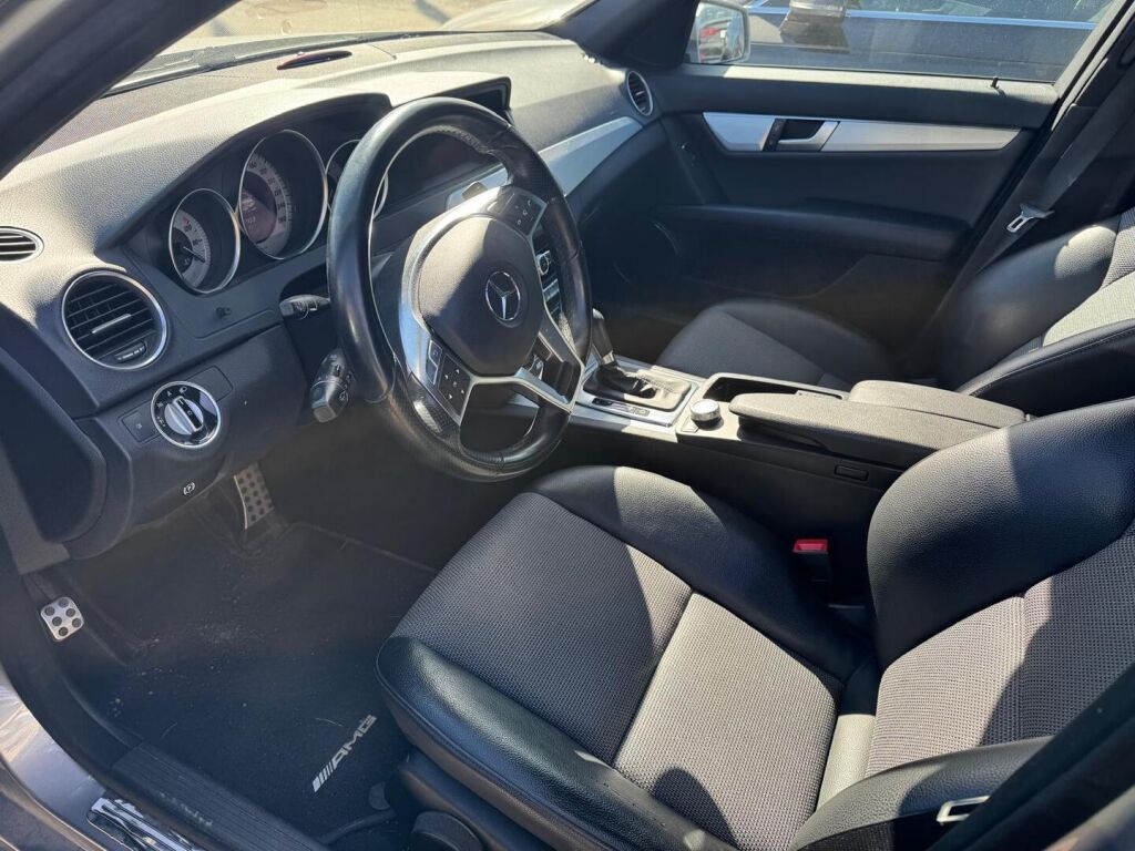 Mercedes-Benz C 2011 Harmaa