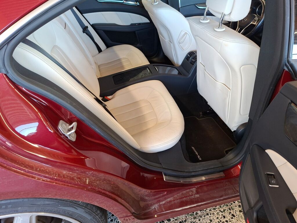 Mercedes-Benz CLS 2011 Punainen