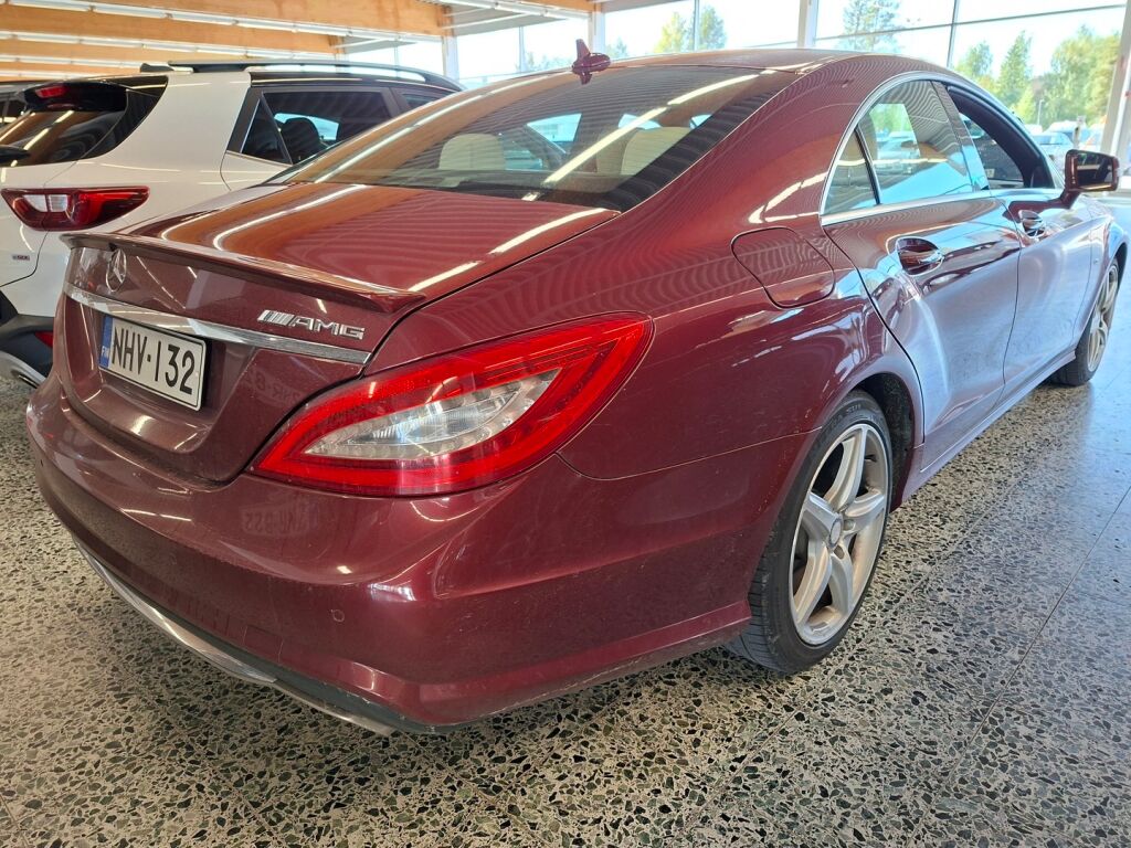 Mercedes-Benz CLS 2011 Punainen