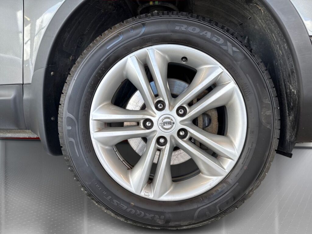 Nissan Qashqai 2011 Metallinhohto Harmaa
