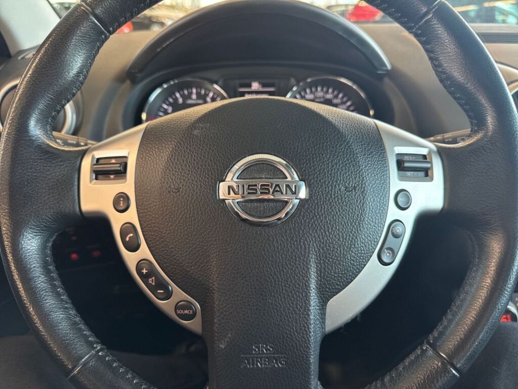 Nissan Qashqai 2011 Metallinhohto Harmaa