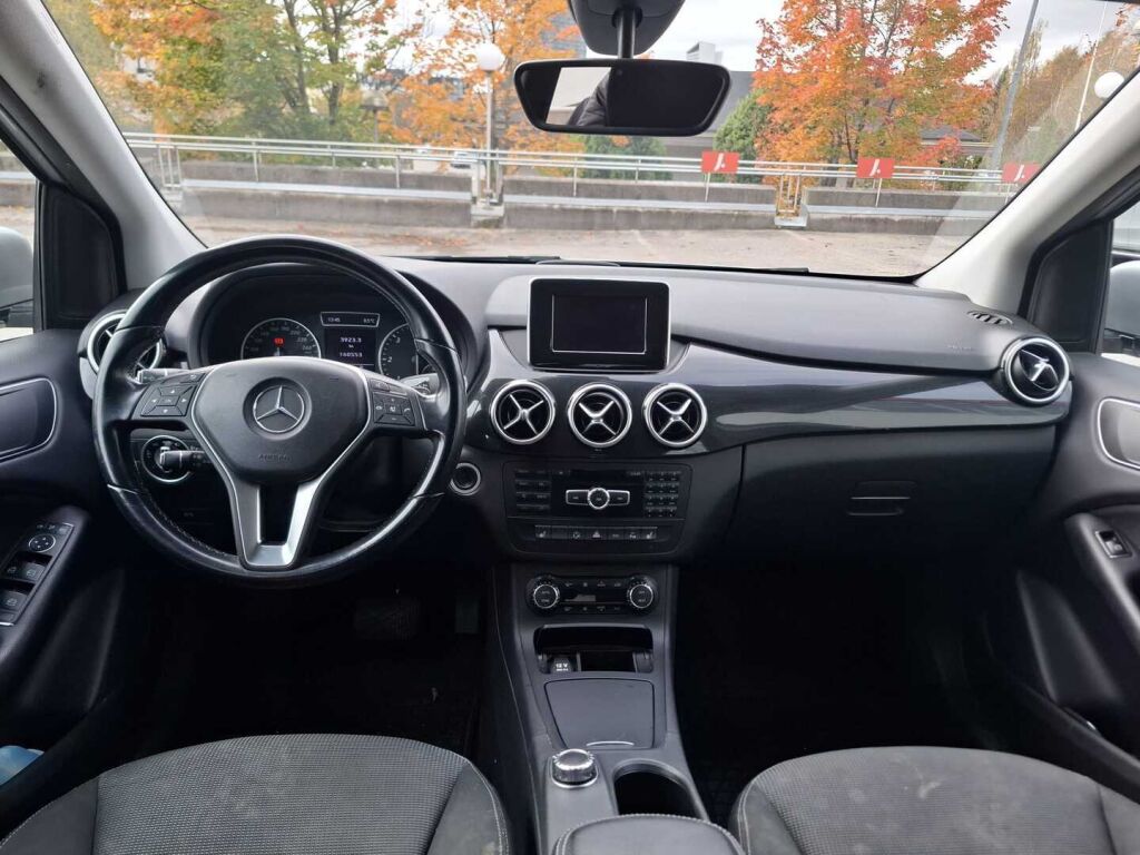 Mercedes-Benz B 2012 Harmaa