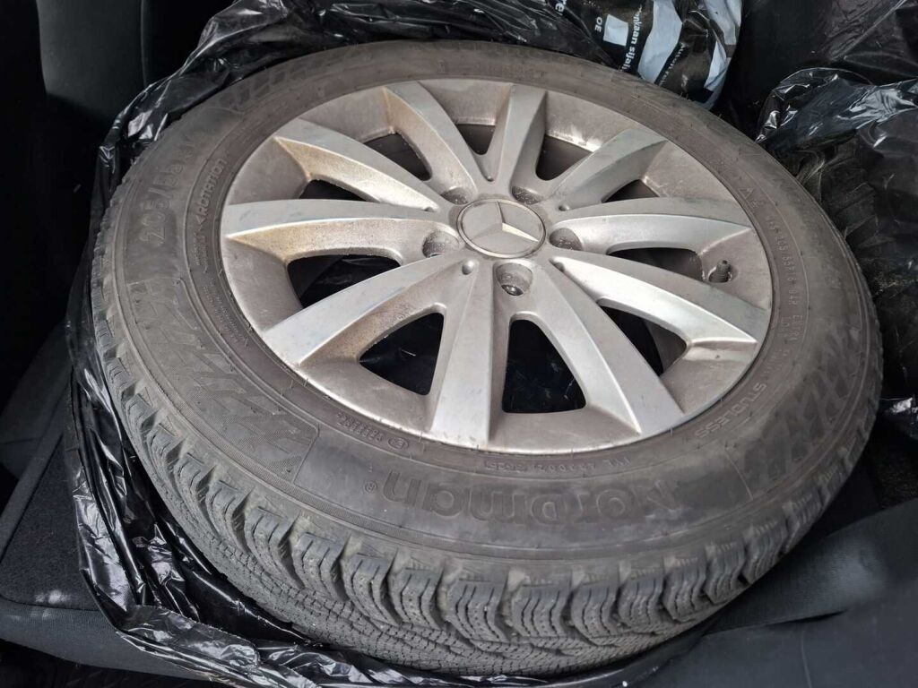 Mercedes-Benz B 2012 Harmaa