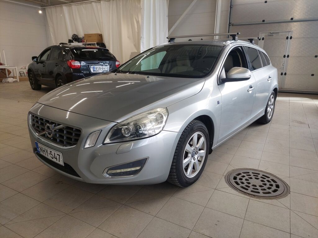 Volvo V60 2012 Harmaa