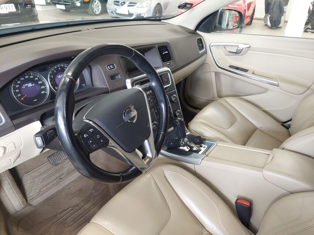 Volvo V60 2012 Harmaa