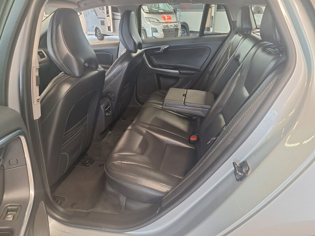 Volvo V60 2012 Harmaa