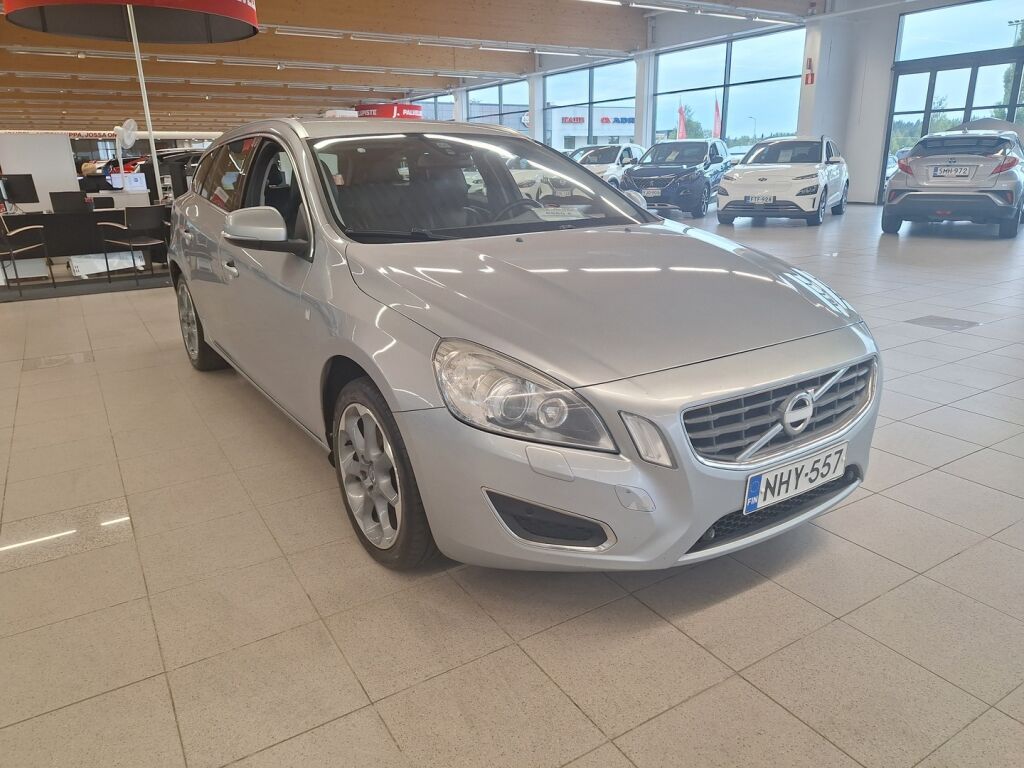 Volvo V60 2012 Harmaa