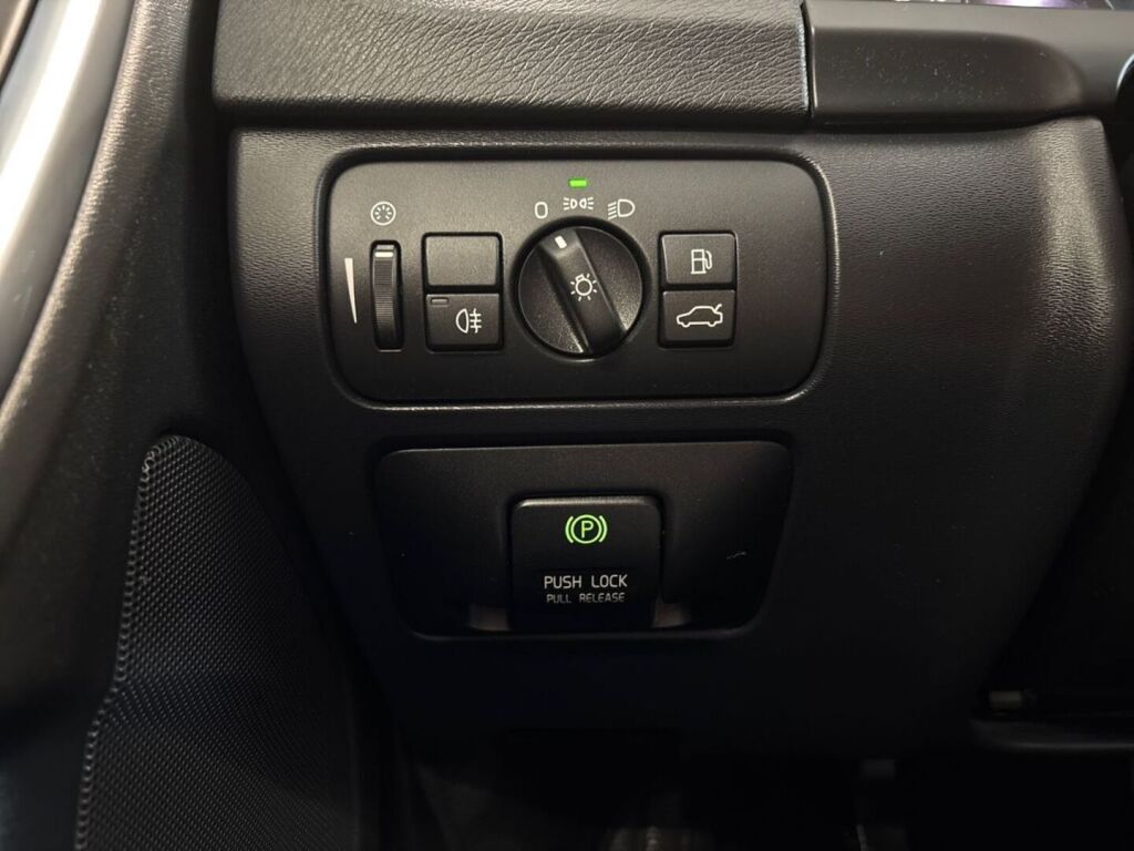 Volvo V60 2012 Harmaa