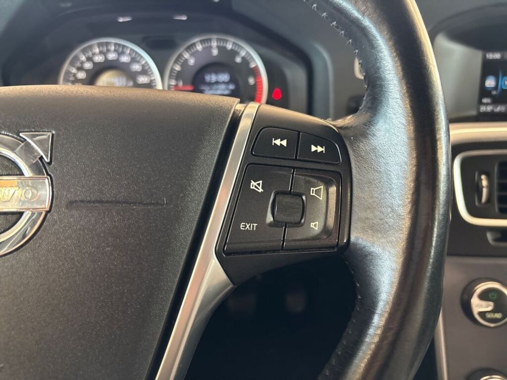 Volvo V60 2012 Harmaa