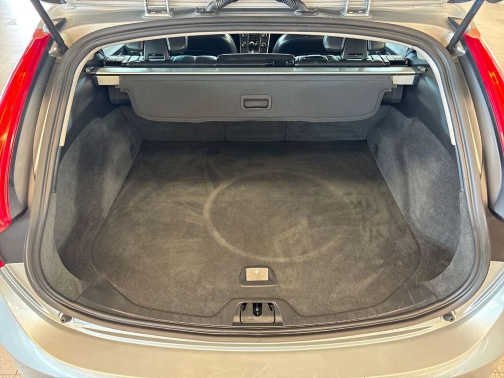 Volvo V60 2012 Harmaa