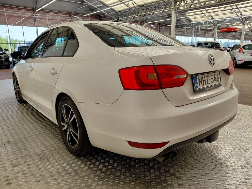 Volkswagen Jetta 2012 Valkoinen