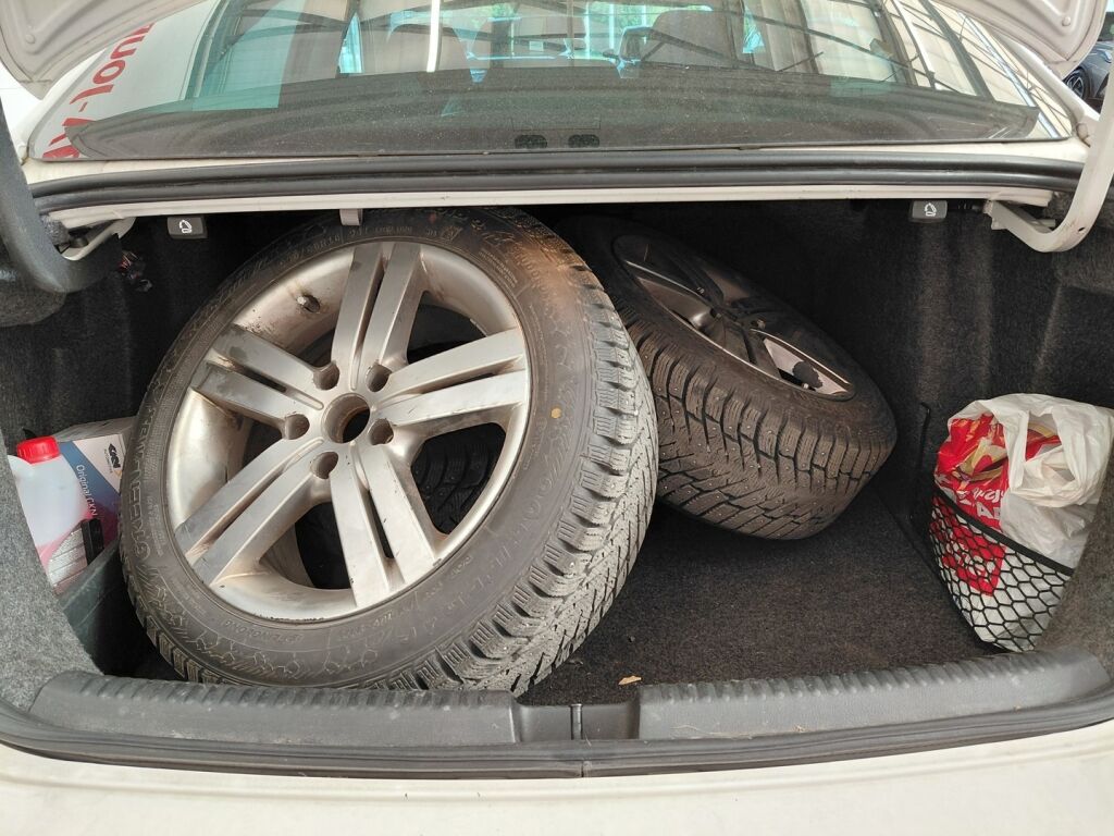 Volkswagen Jetta 2012 Valkoinen
