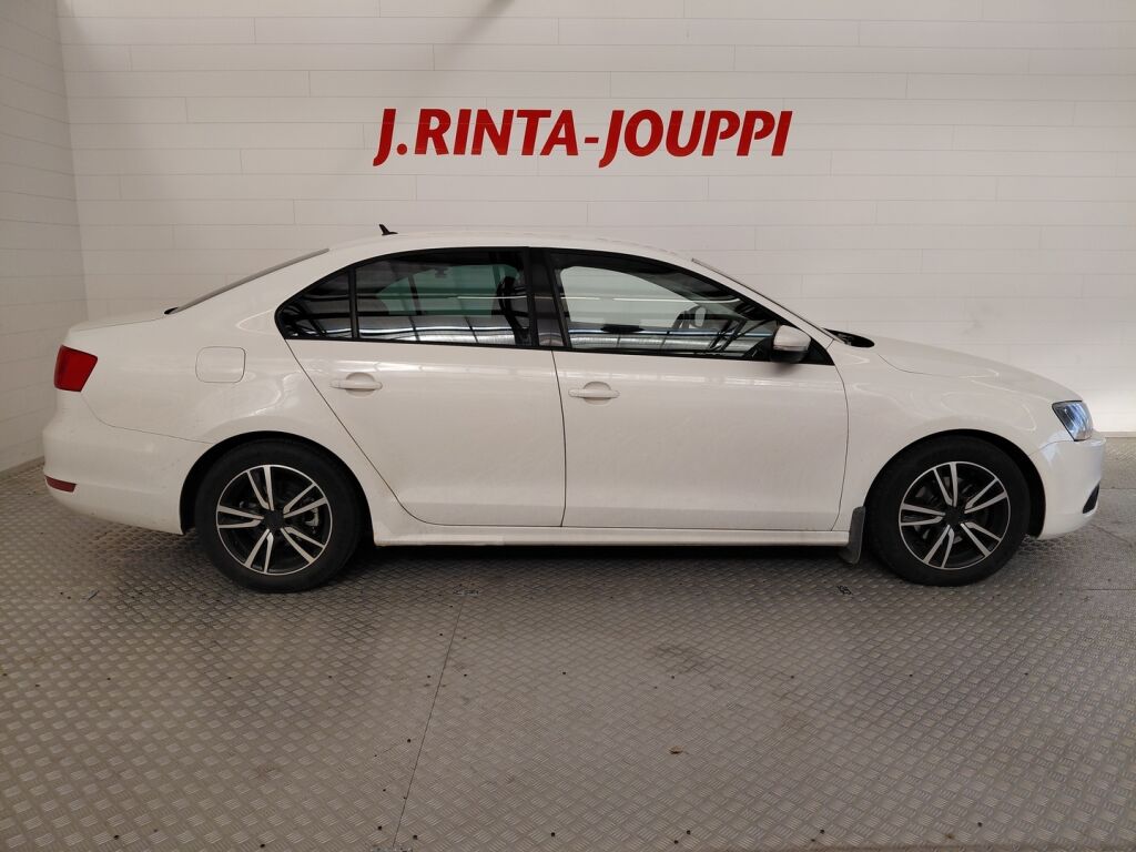 Volkswagen Jetta 2012 Valkoinen