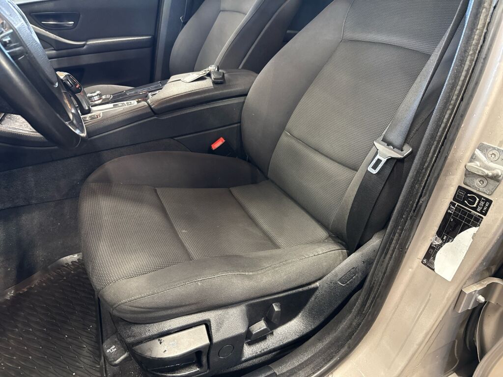 BMW 520 2013 Harmaa