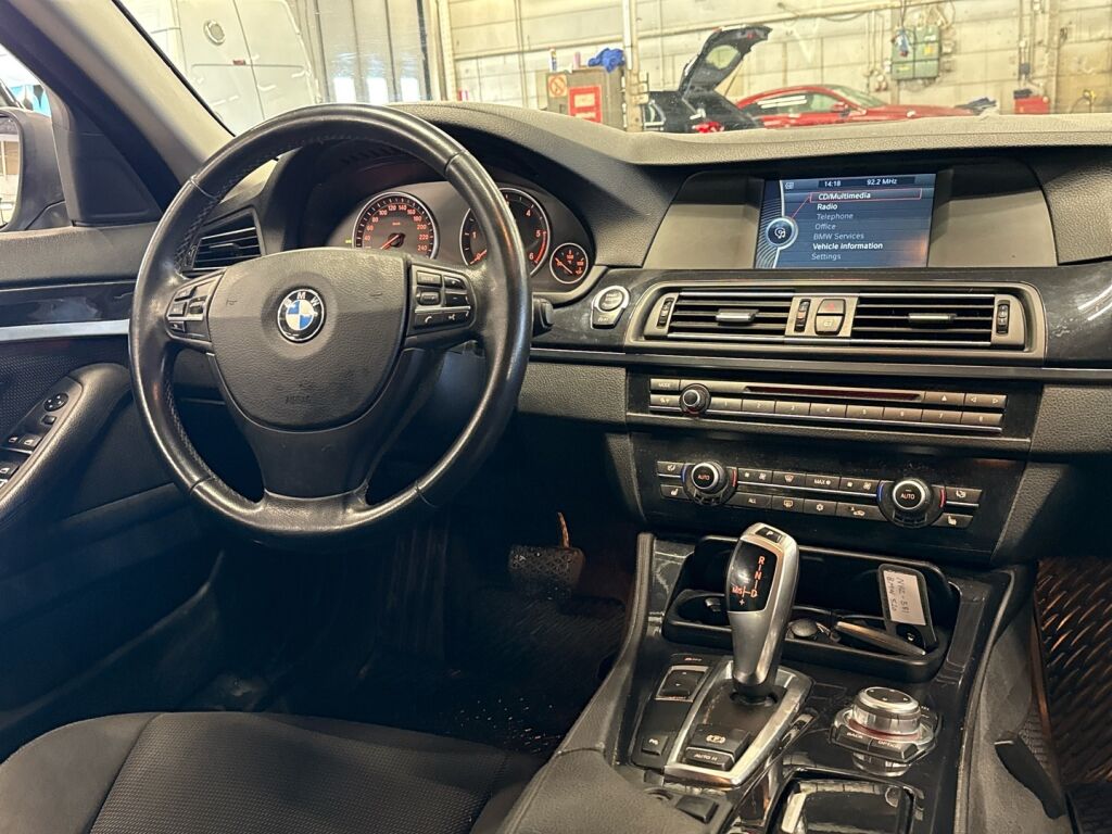 BMW 520 2013 Harmaa