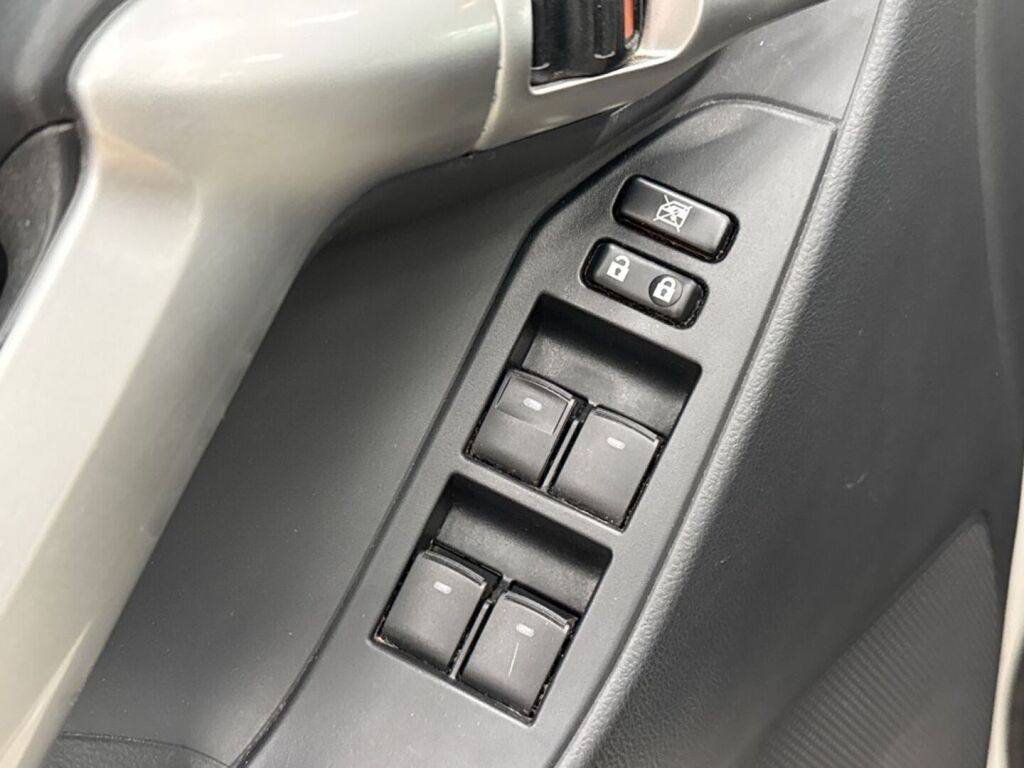 Toyota Verso 2012 Valkoinen