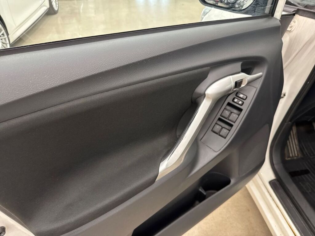 Toyota Verso 2012 Valkoinen