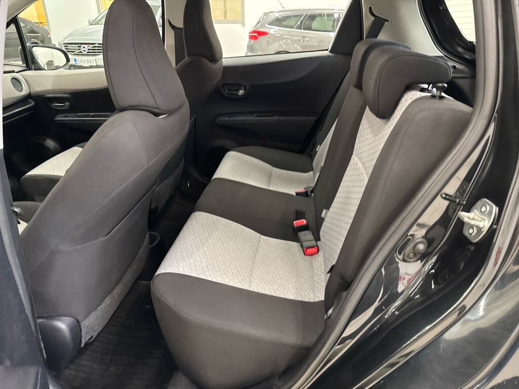Toyota Yaris 2012 Musta