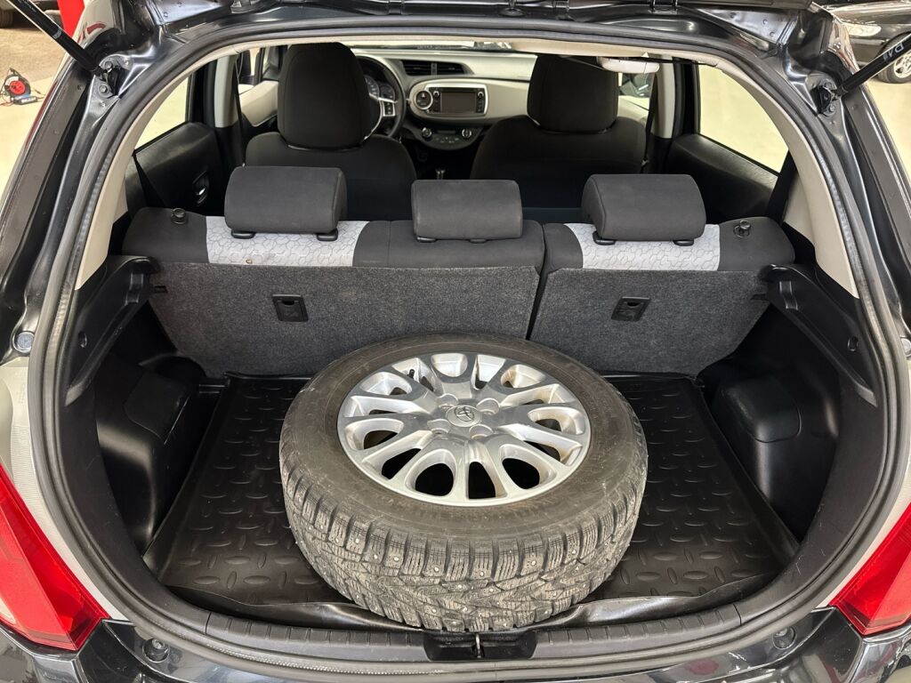 Toyota Yaris 2012 Musta